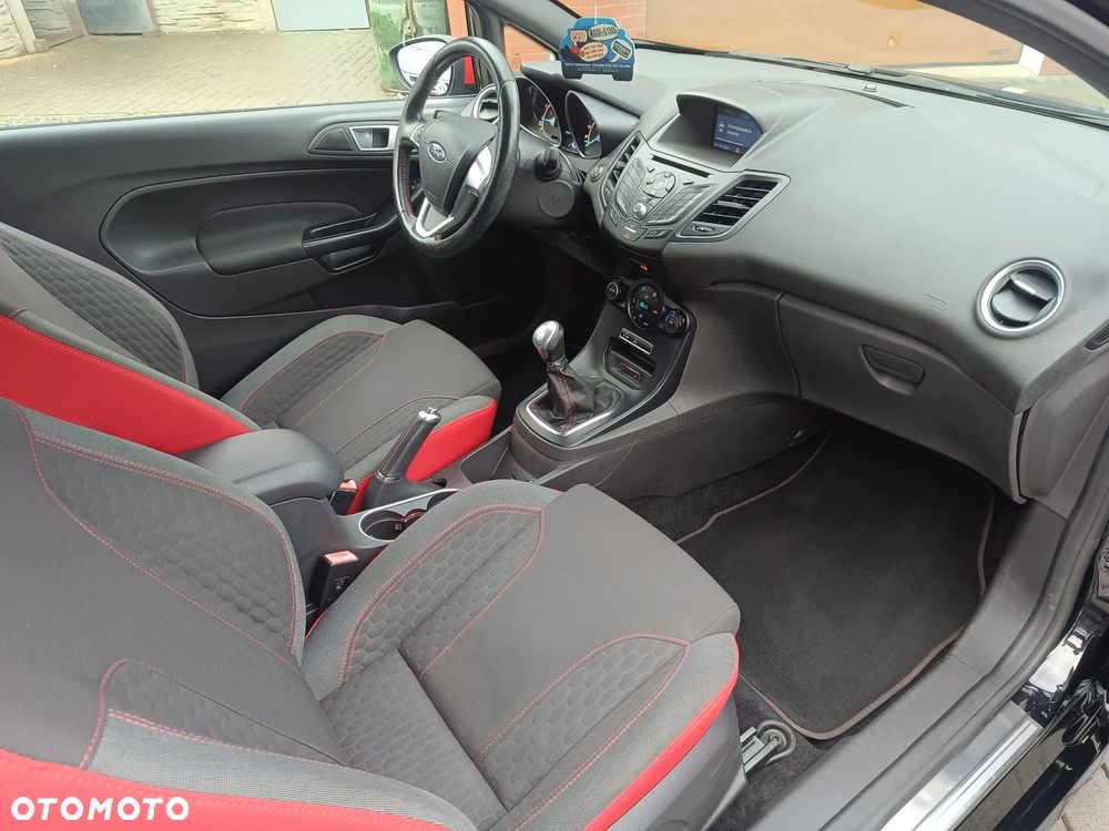 Ford Fiesta 1.0 EcoBoost ST-Line Red ASS - 23