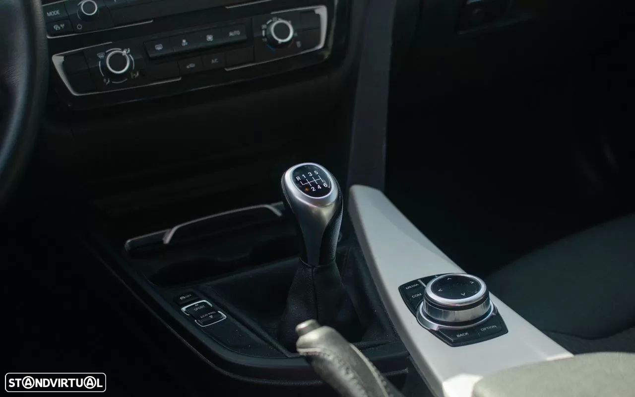 BMW 316 d Touring Advantage - 16