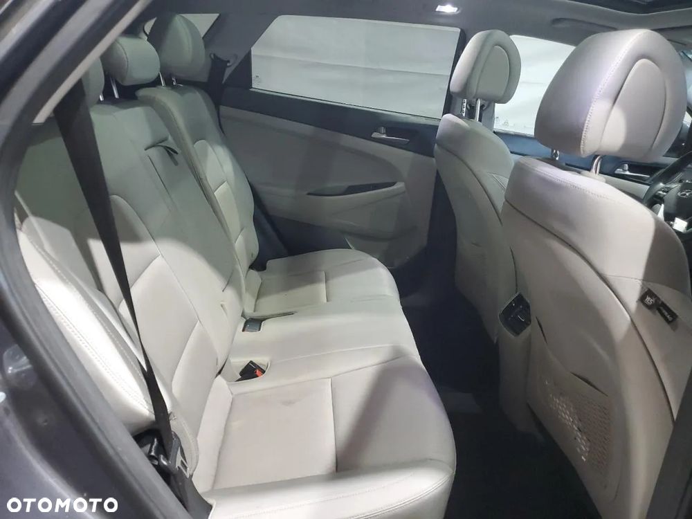 Hyundai Tucson - 6