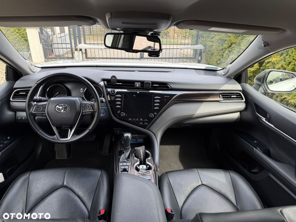 Toyota Camry - 7