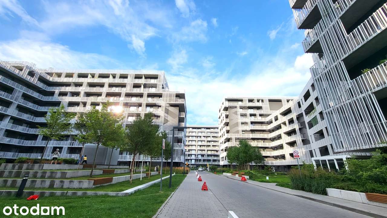 Od Ordona| Zamknięte z Ochroną 24 h| Ciche |AC | balkon 10m2| Jak Nowe