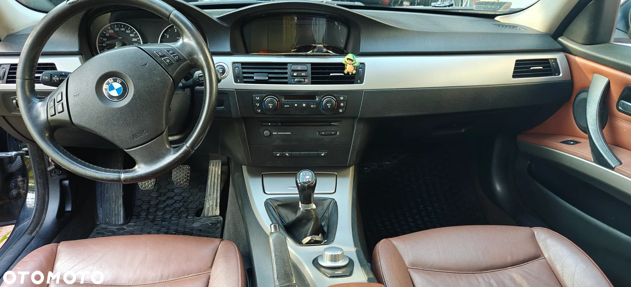 BMW Seria 3 320i - 5