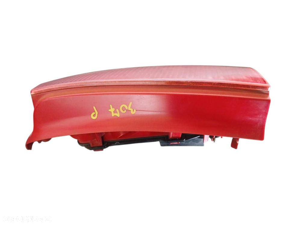 LAMPA TYLNA PRAWA PEUGEOT 307 SW - 1