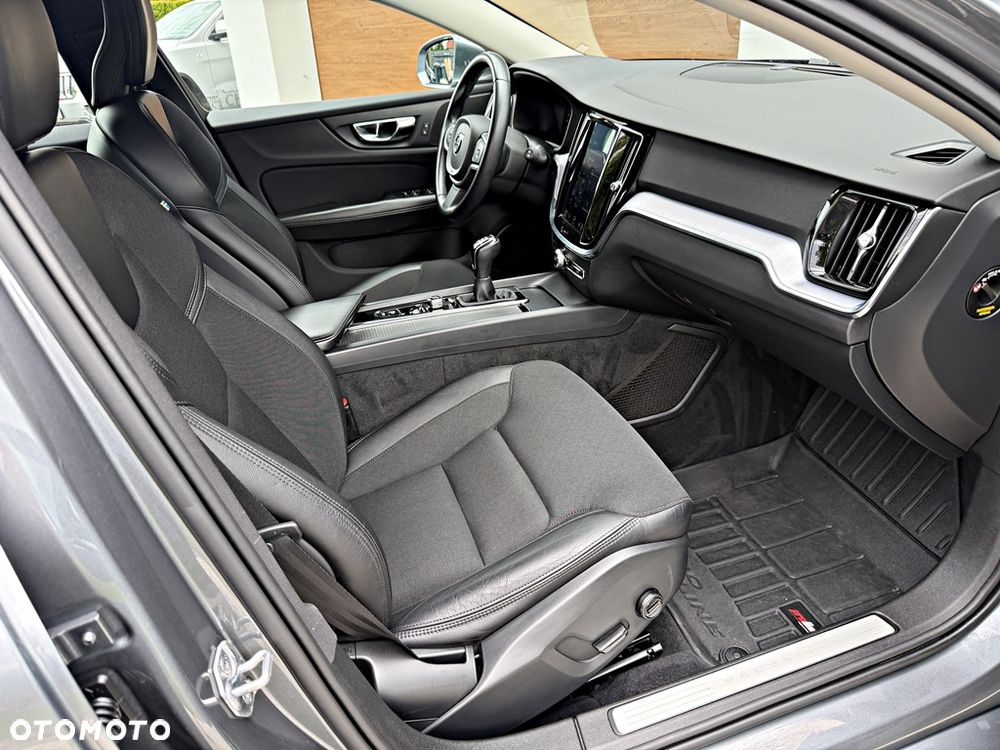 Volvo V60 D4 Drive-E Dynamic Edition (Momentum) - 22