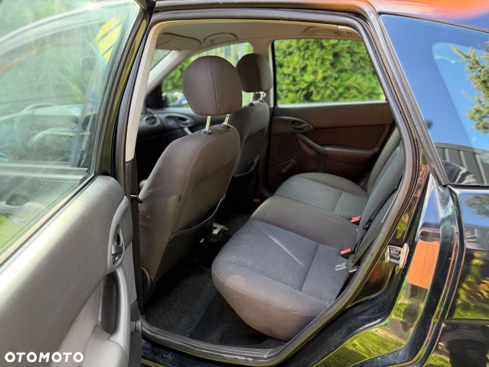Ford Focus 1.6 Futura - 10