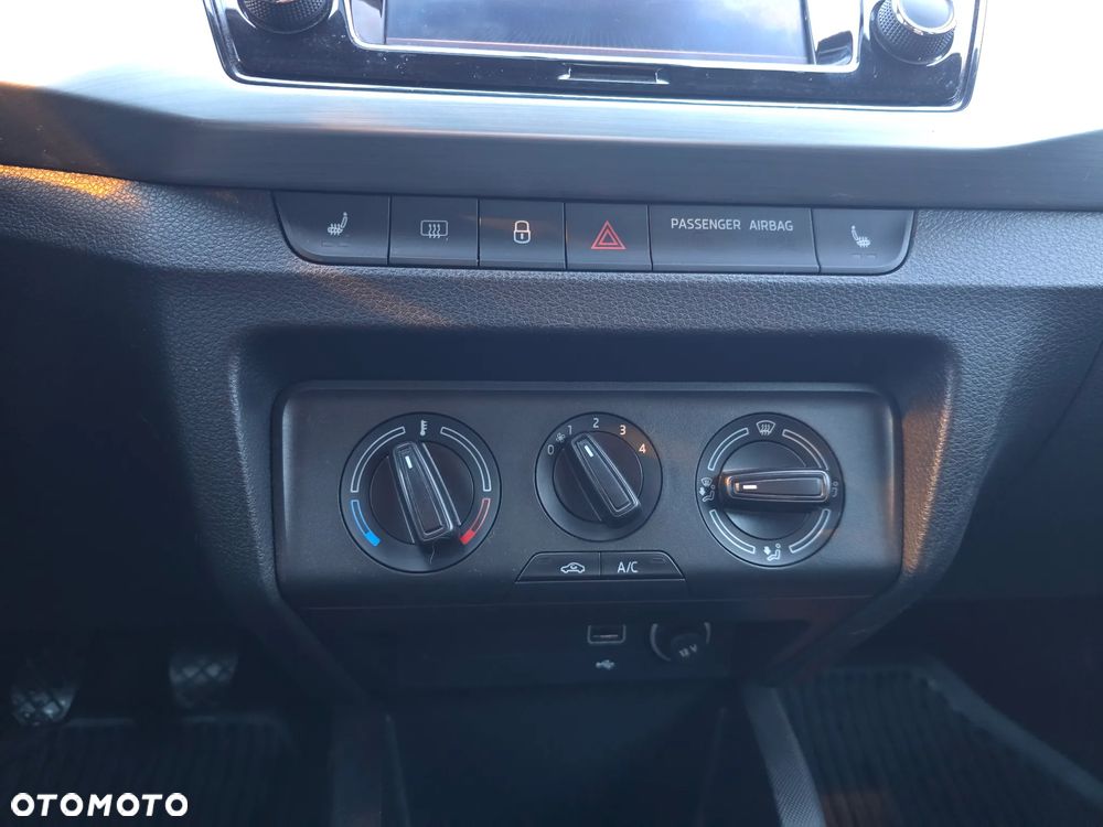 Skoda Fabia 1.0 Ambition - 19