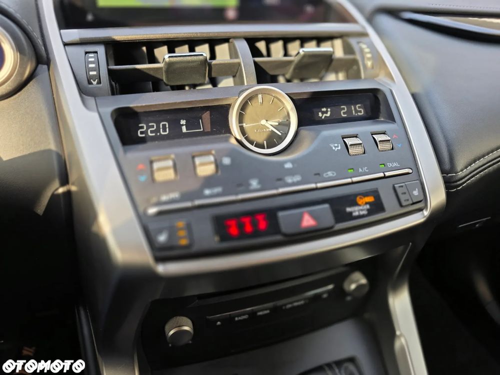 Lexus NX 300h Elegance AWD - 30