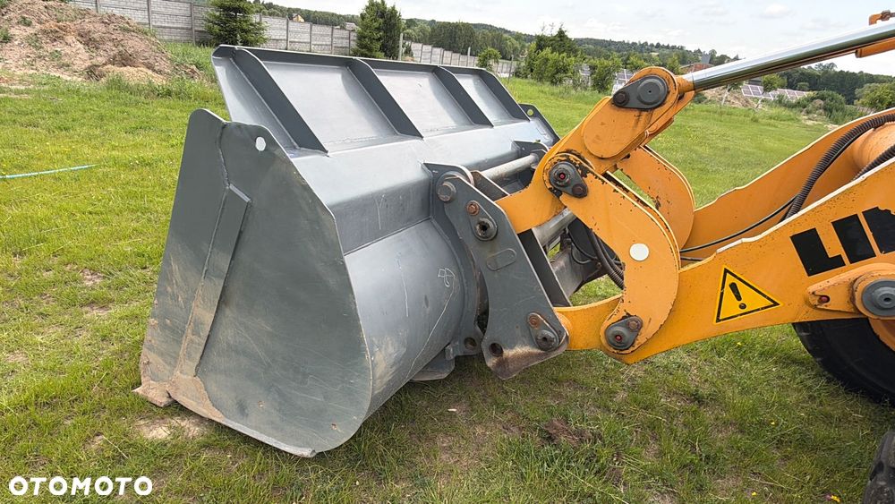 Liebherr Ładowarka Liebherr L524 KLIMA łyżka2,5m3+widły bezAdblue i Dpf szybkozłącze hydr. Cat Caterpillar 924K  924H  930K Volvo L60H / L70H Komatsu WA200-8 WA270-8JCB 426 427 - 4