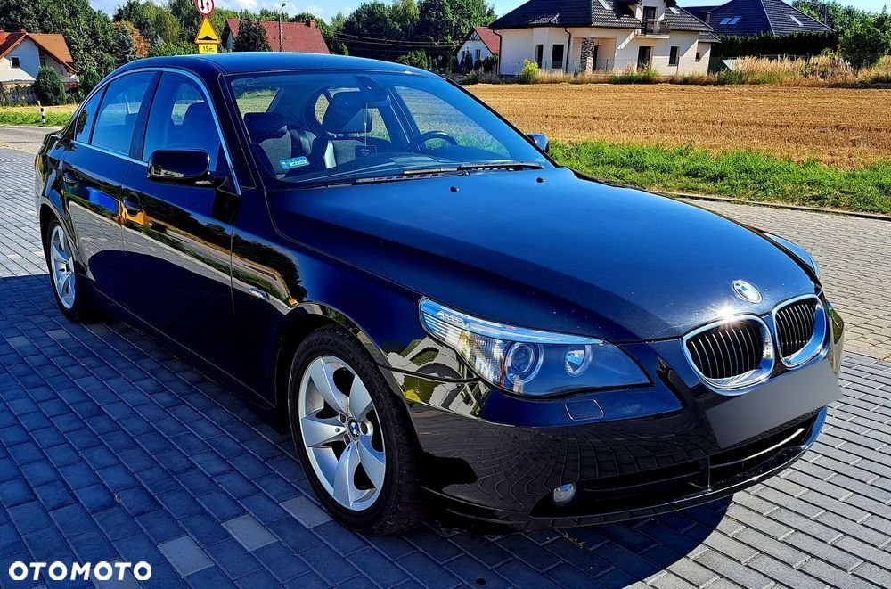 BMW Seria 5 523i - 1