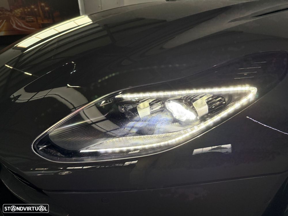 Aston Martin DB11 Coupé V8 Auto - 60
