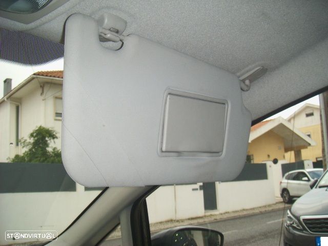 Ford Fiesta 1.4 TDCI Titanium - 24