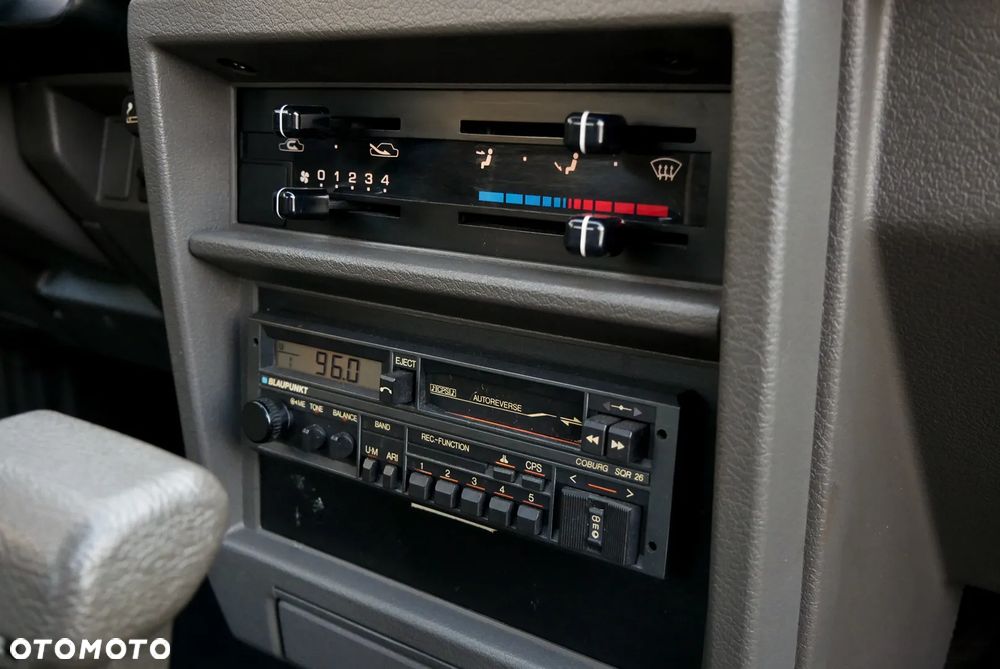 Nissan Bluebird 2.0 SLX - 32