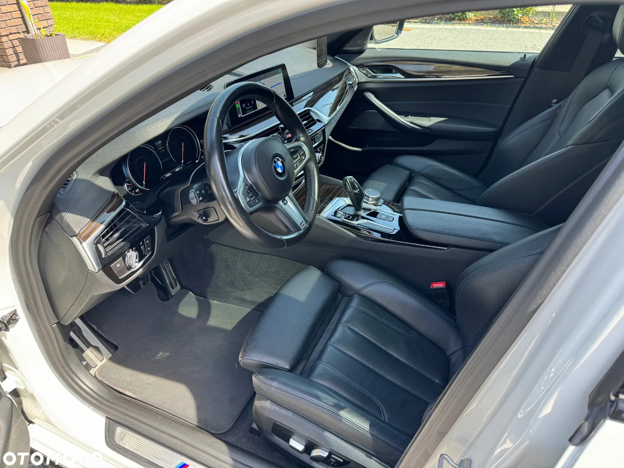 BMW Seria 5 540i xDrive Luxury Line sport - 7