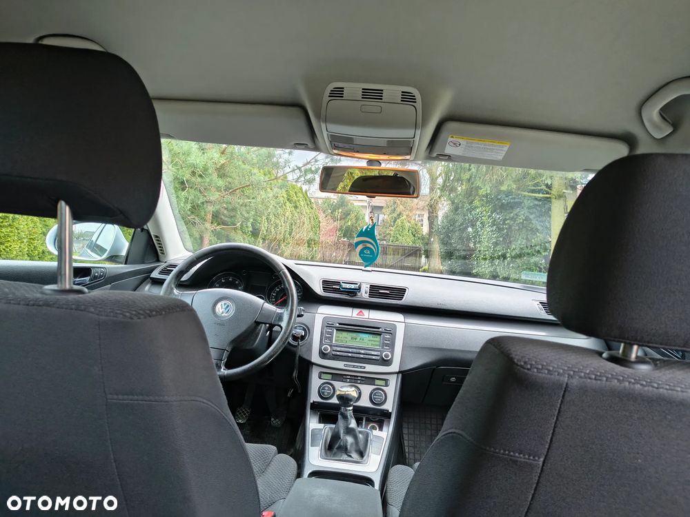 Volkswagen Passat - 19