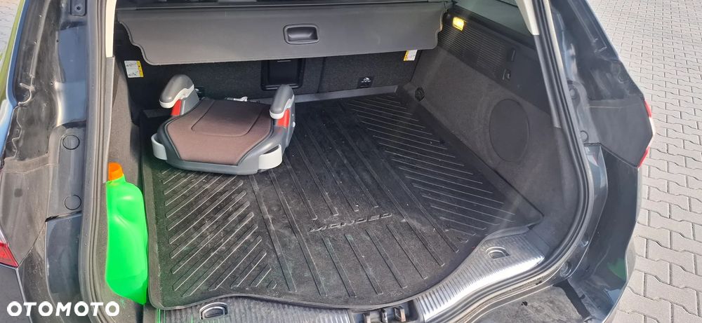 Ford Mondeo 2.0 TDCi Titanium - 10