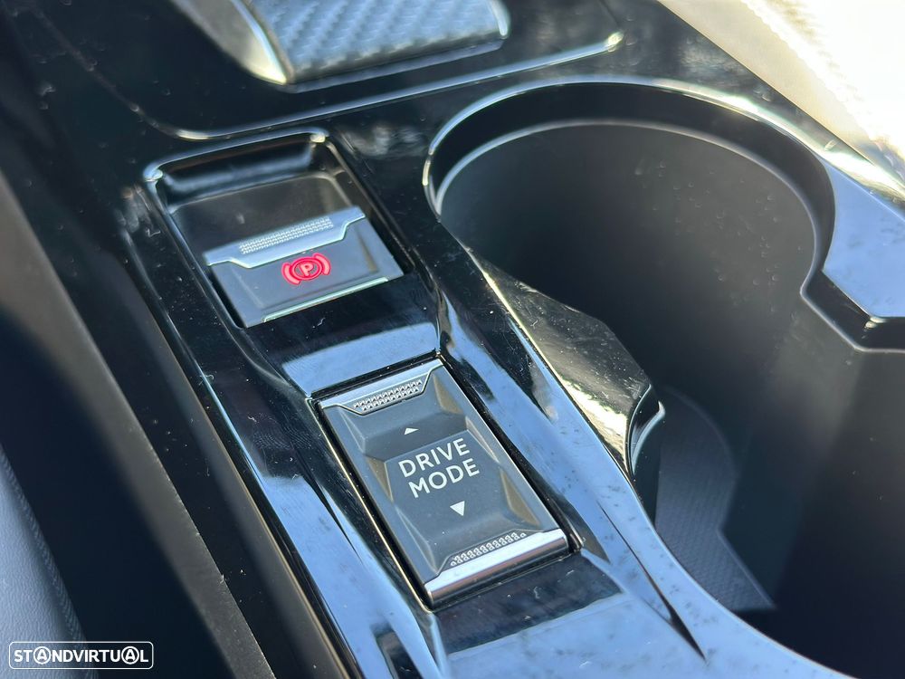 Peugeot 2008 1.2 Hybrid Allure e-DCS6 - 29