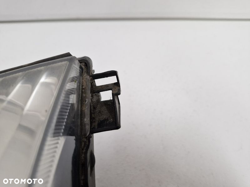 NISSAN X-TRAIL T30 LAMPA PRAWY PRZÓD PRAWA PRZEDNIA REFLEKTOR EU - 10