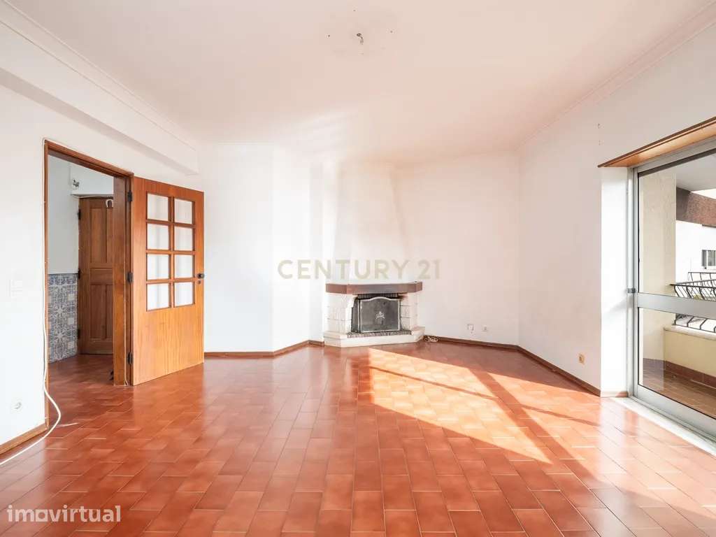 T3 com Sótão e Garagem no Bairro de Santa Apolónia em Coimbra - Grande imagem: 4/25