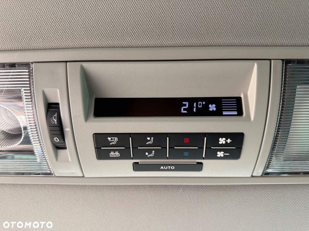 Volkswagen Multivan L1 Business - 23