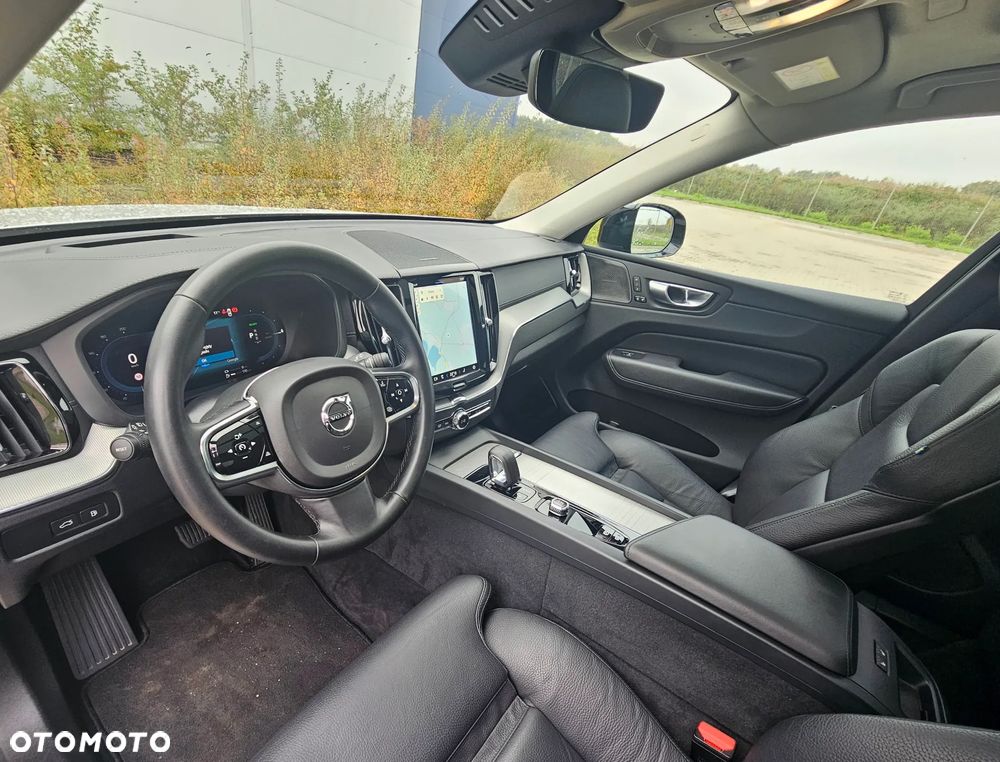 Volvo XC 60 T6 Plug-In Hybrid AWD Ultra Black Edition - 15