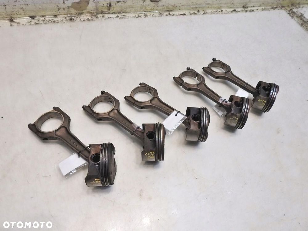 TŁOK KORBOWÓD BMW E61 2.5i - 7