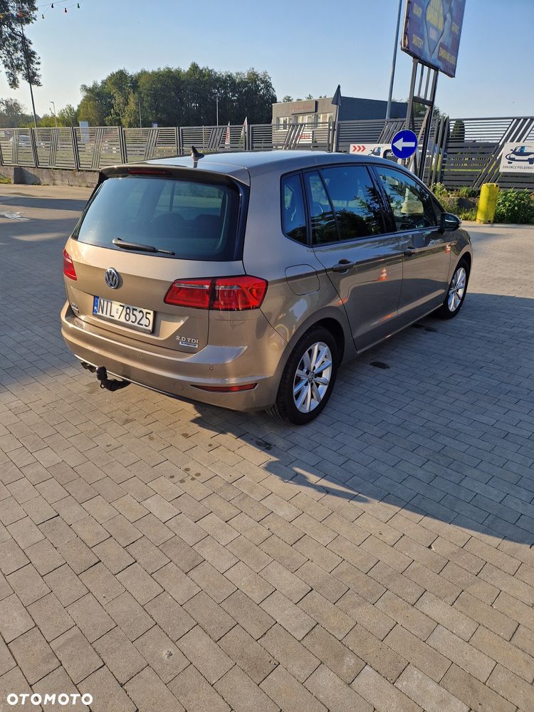 Volkswagen Golf - 2