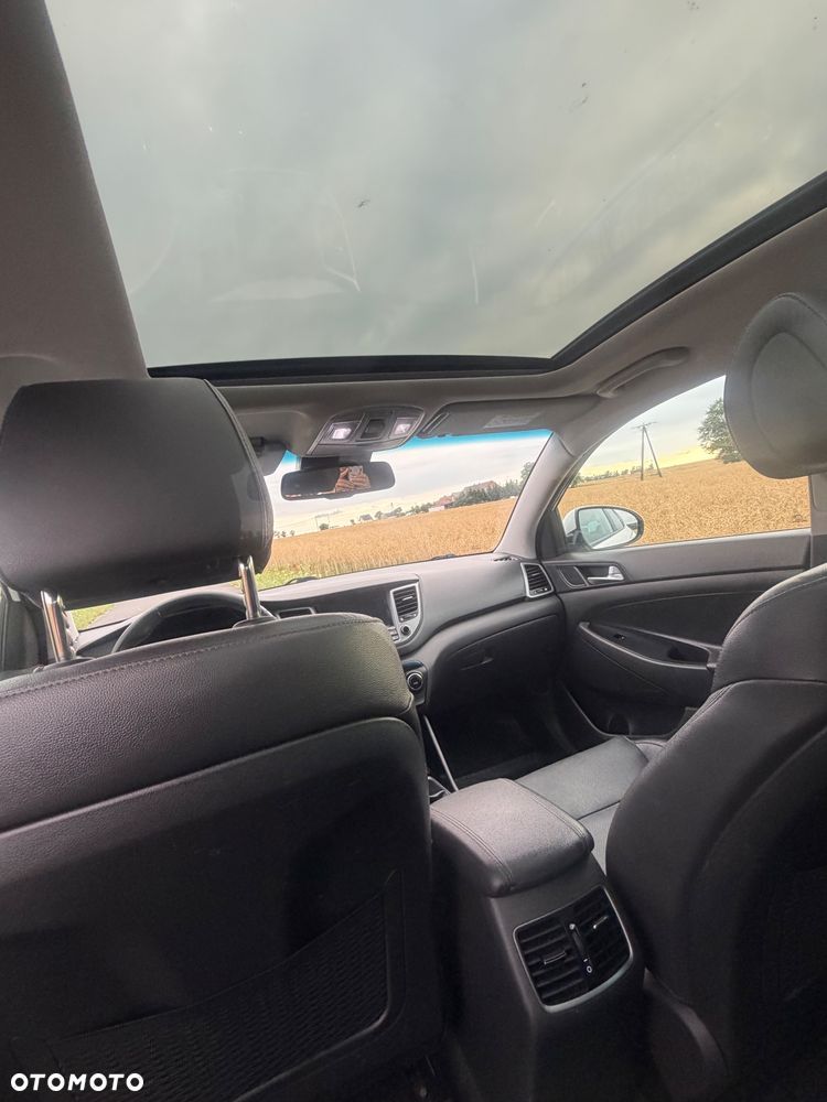 Hyundai Tucson 1.7 CRDI BlueDrive Style 2WD - 10