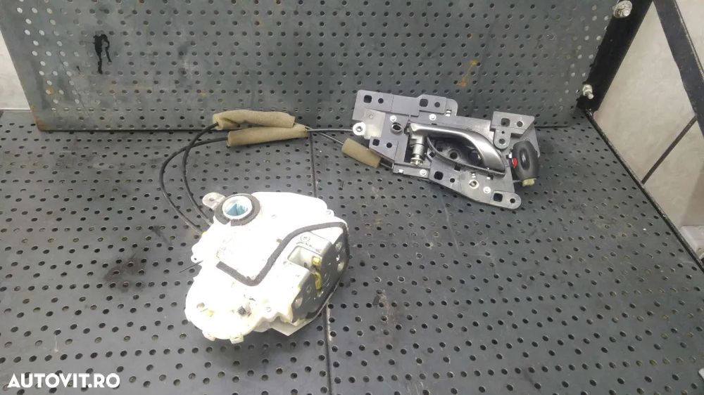 Maner interior cu broasca dreapta spate honda civic hatchback 72611smgg0 eul4903110a - 1