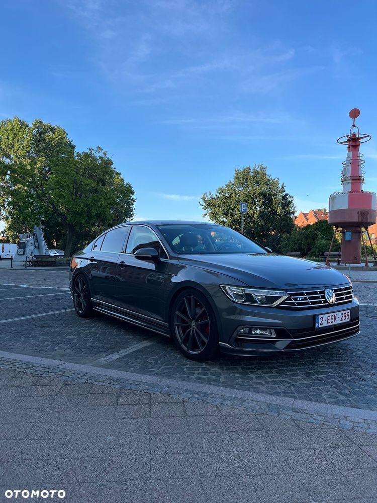 Volkswagen Passat - 12