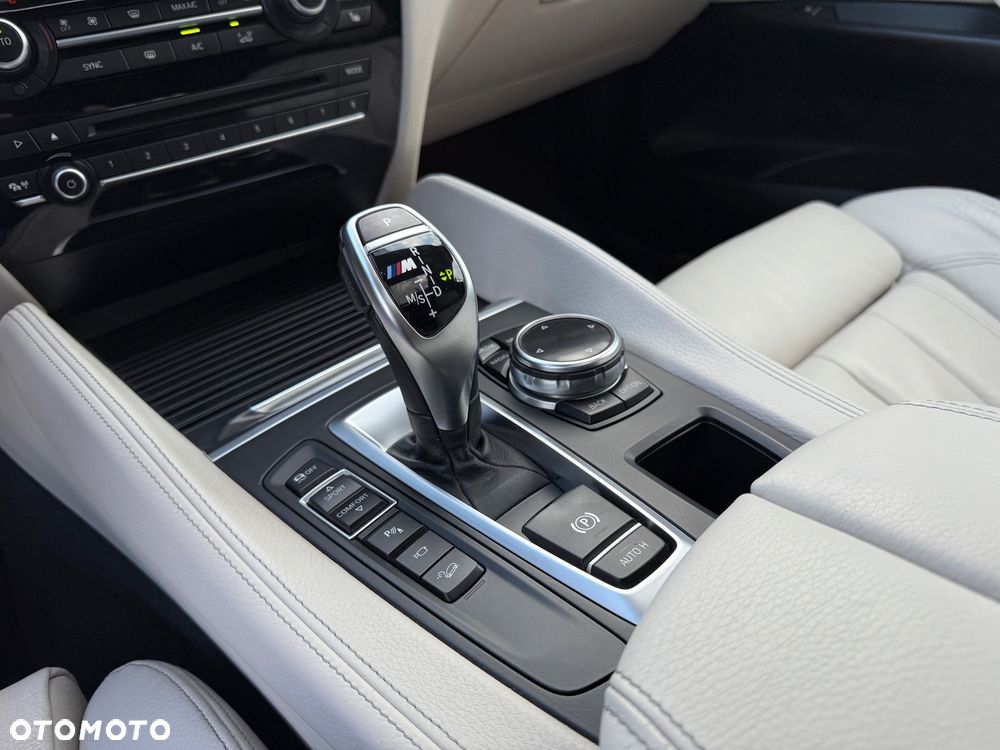 BMW X6 M50d - 37