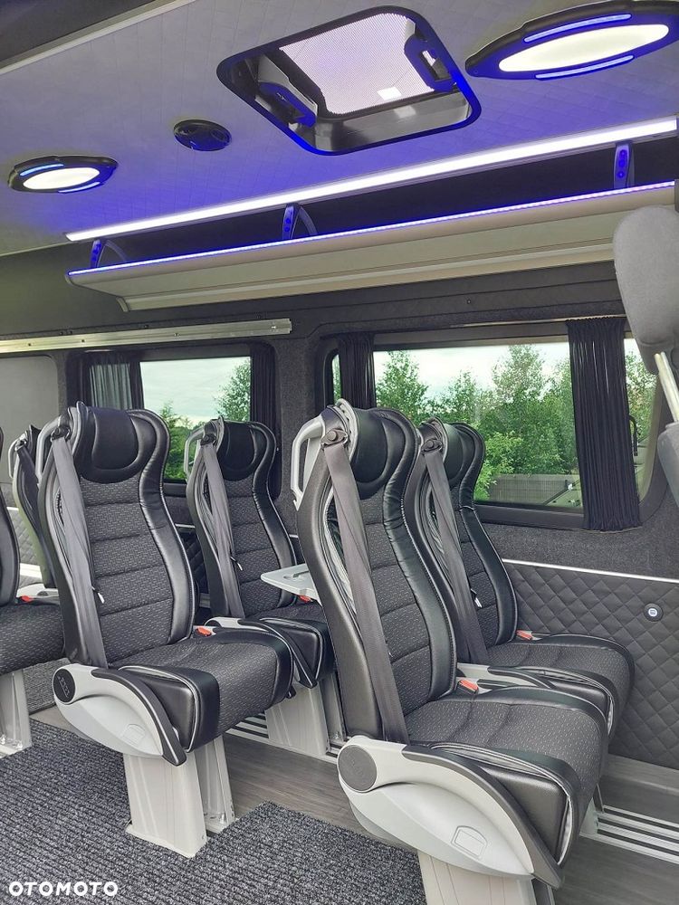 Mercedes-Benz Sprinter 907.255 - 6