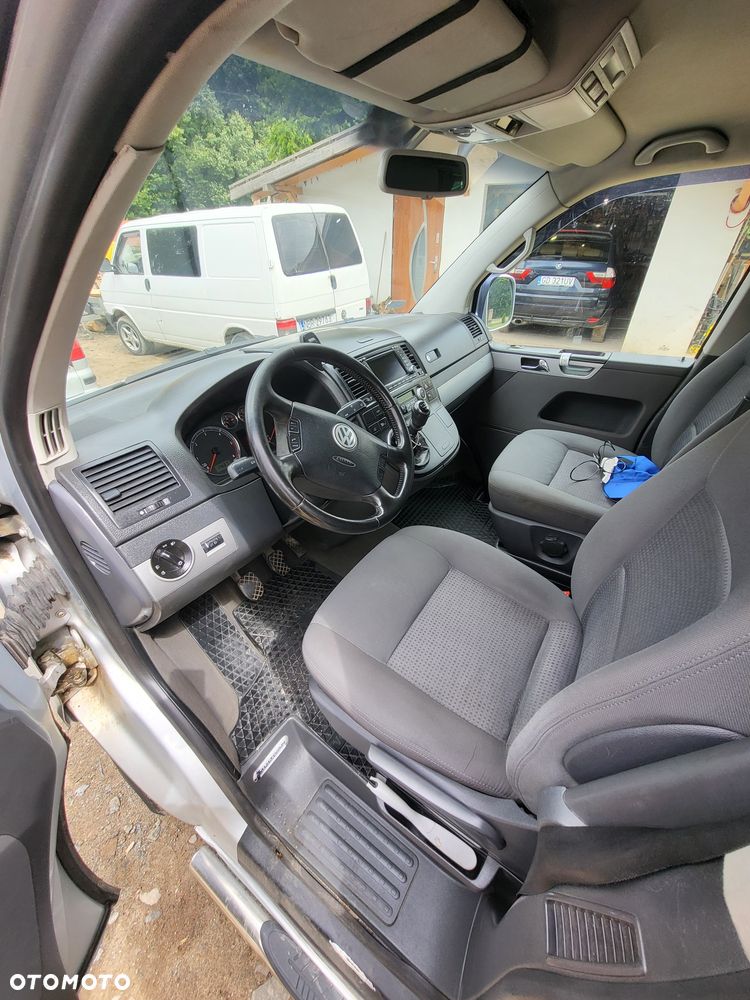 Volkswagen Multivan - 8