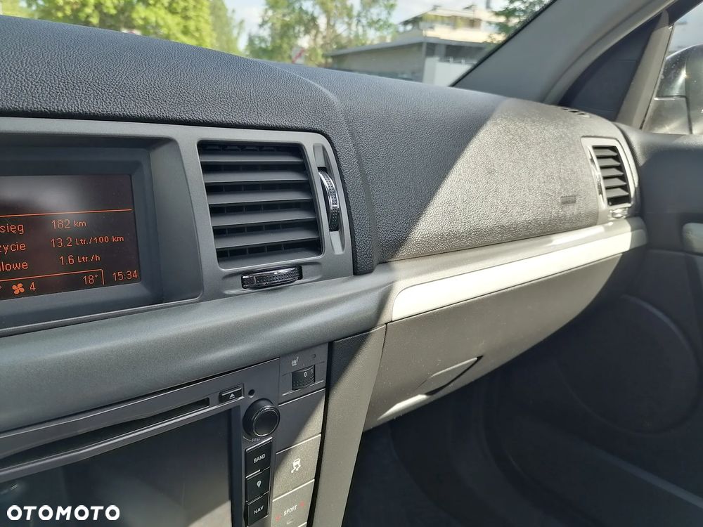Opel Vectra 2.8 V6 Cosmo - 11