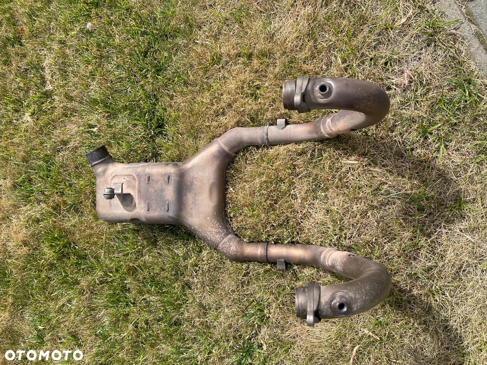 Moto Guzzi V85 TT kolektor wydechowy tłumik wydech - 2