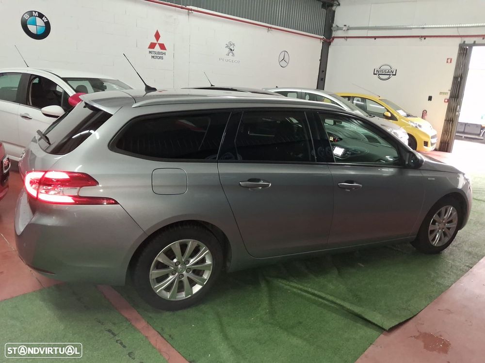 Peugeot 308 SW 1.2 PureTech Style - 4