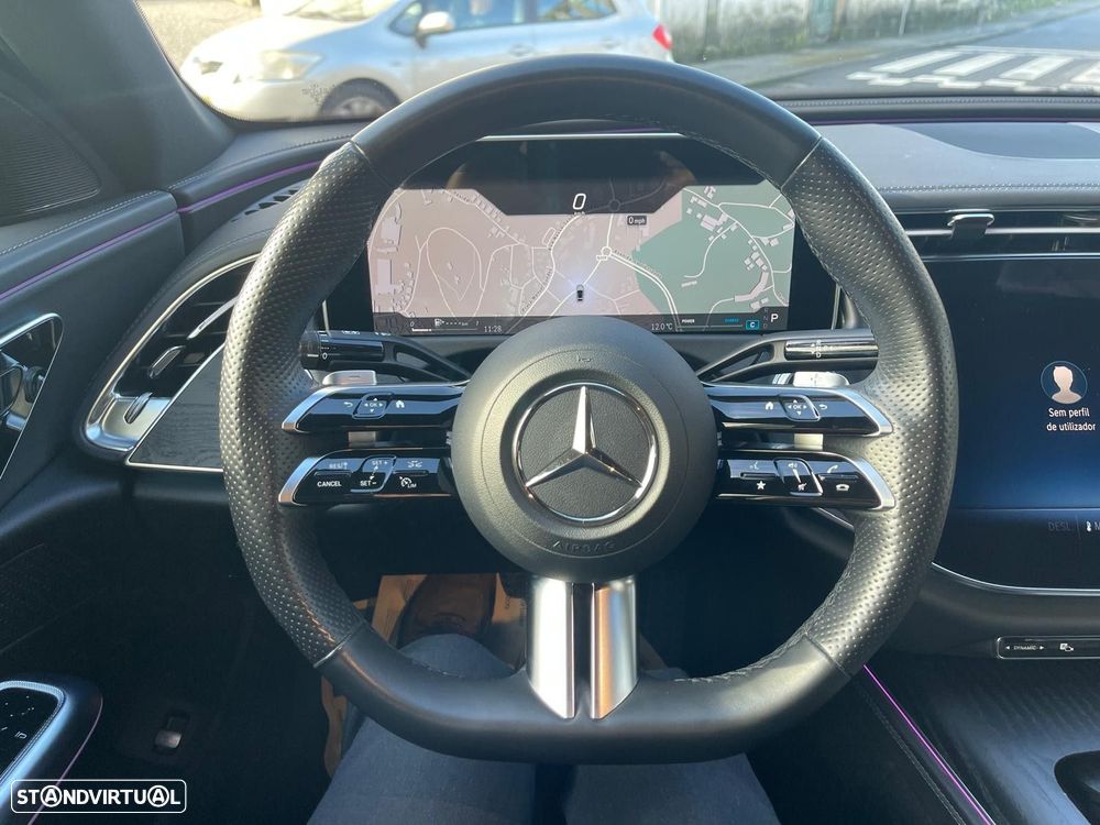 Mercedes-Benz E 220 d AMG Line - 16