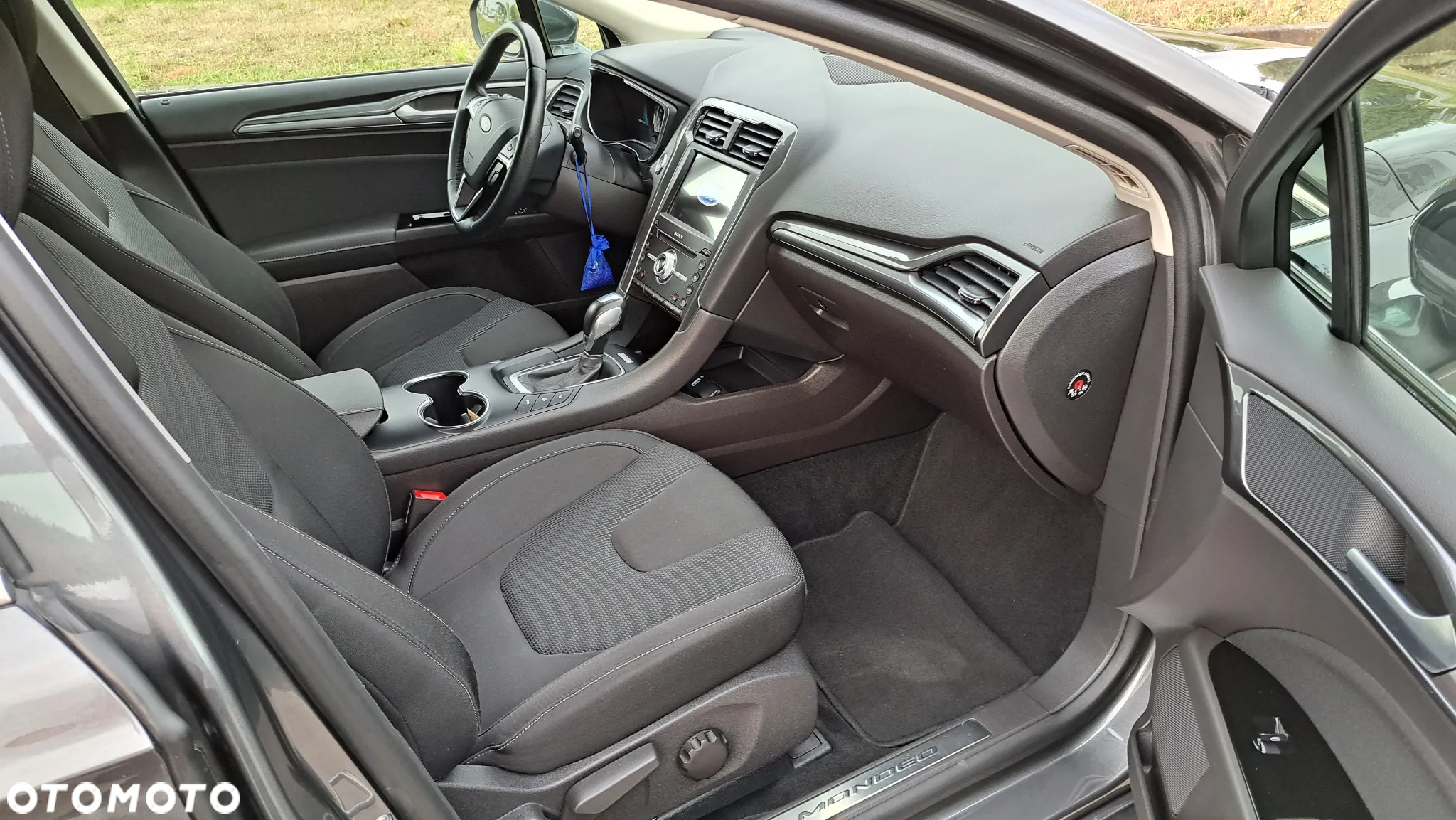 Ford Mondeo 2.0 Hybrid Executive Plus - 12