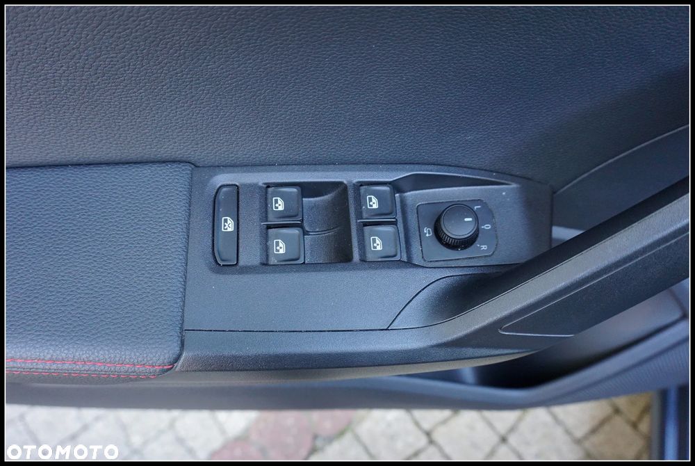 Seat Ibiza 1.0 TSI FR S&S DSG - 17