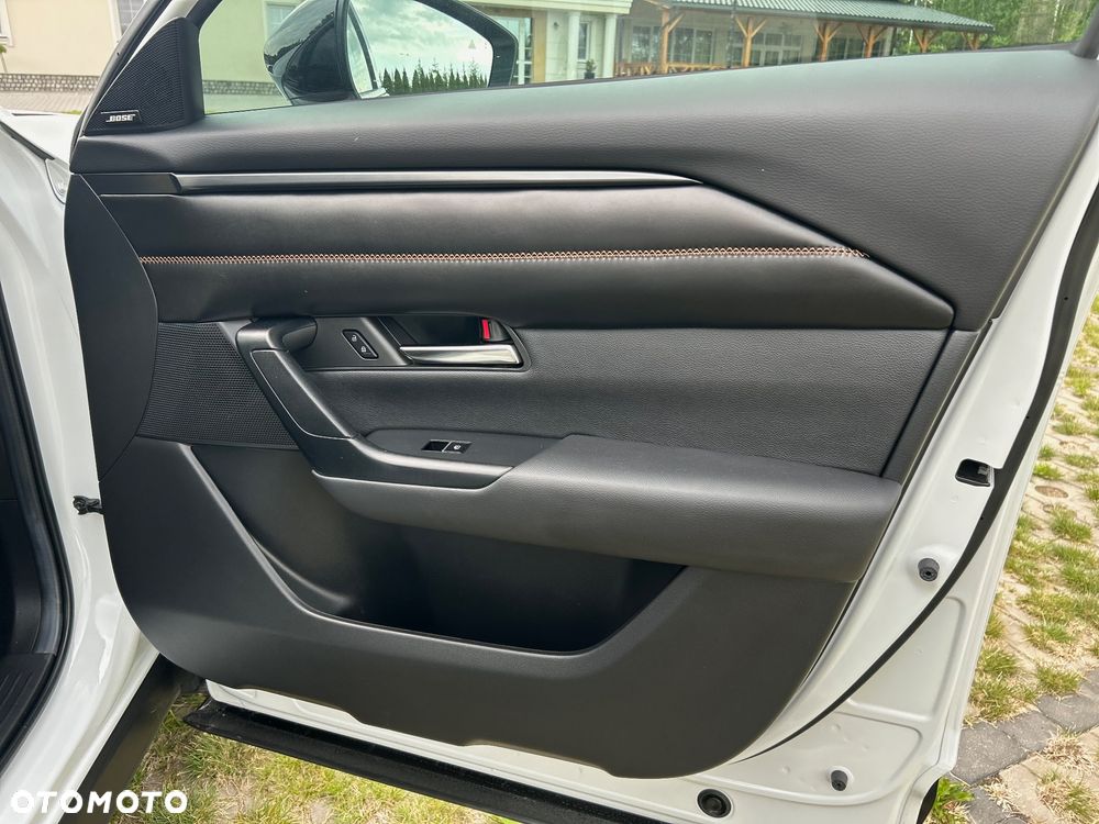 Mazda CX-50 - 12
