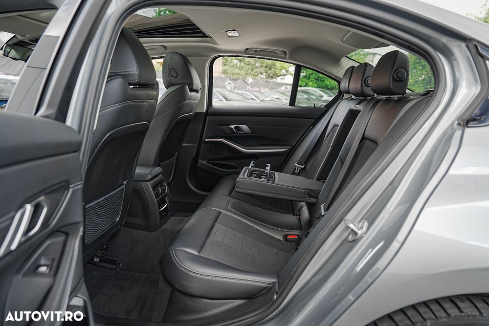 BMW Seria 3 320e Aut. Sport Line - 17