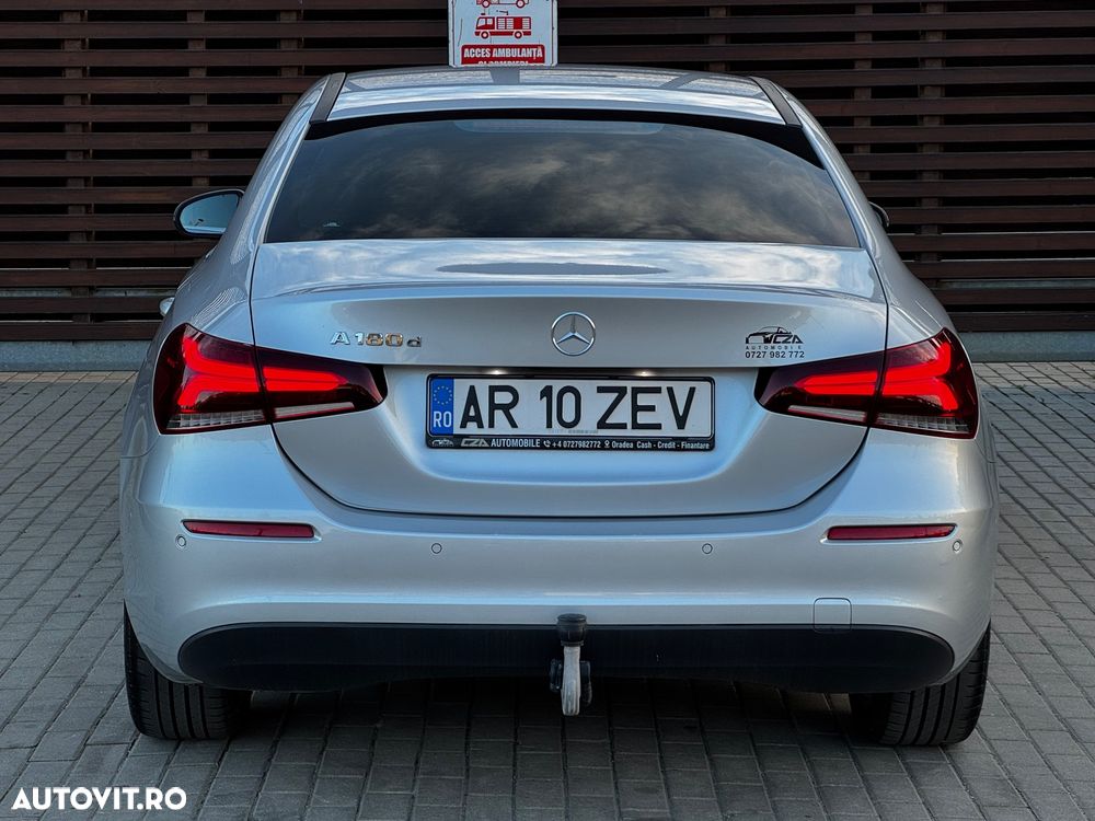 Mercedes-Benz A 180 d Sedan 8G-DCT Lim. AMG Line Advanced Plus - 12