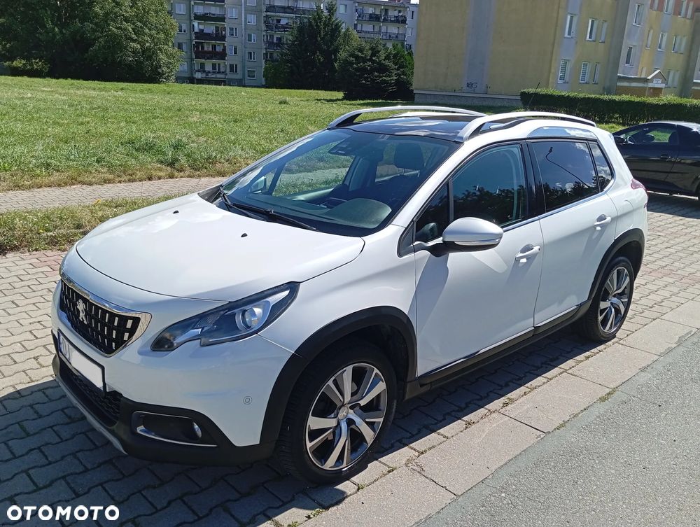 Peugeot 2008 1.2 Pure Tech Allure S&S - 1