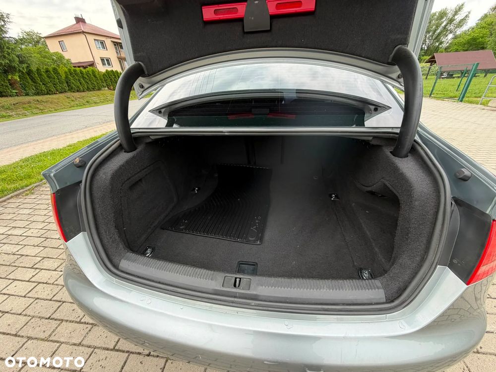 Audi A4 Limousine 2.0 TFSI Limited Edition - 4
