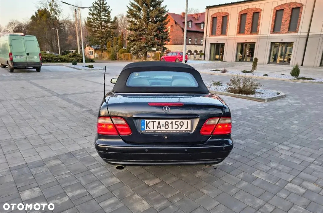 Mercedes-Benz CLK - 6