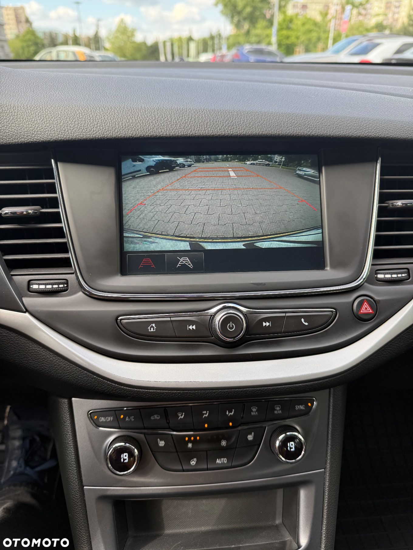 Opel Astra V 1.4 T Enjoy S&S - 13