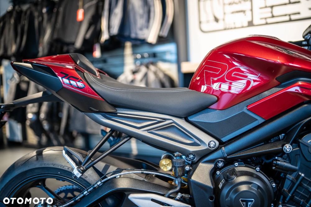 Triumph Street Triple - 19