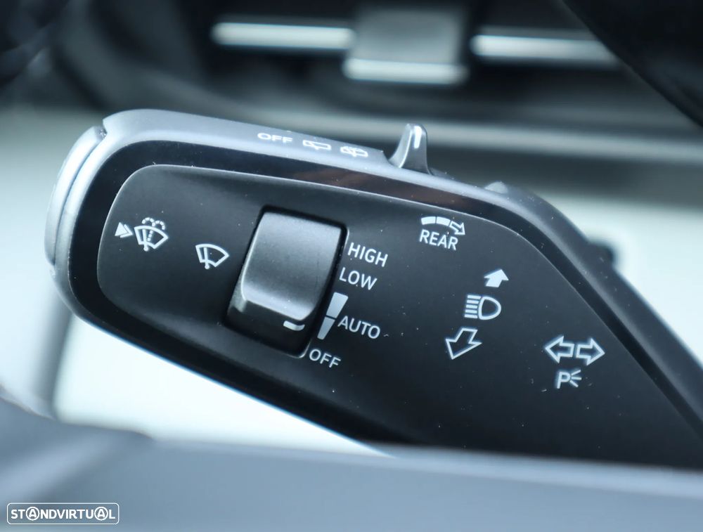 Ford Explorer 79 kWh Premium AWD - 38