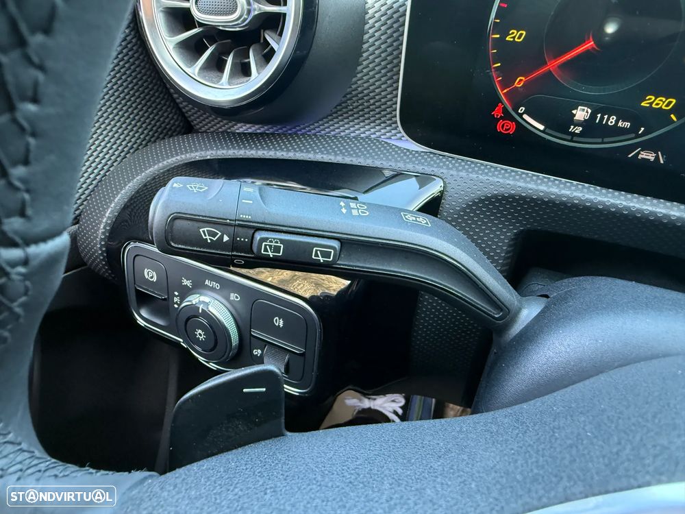 Mercedes-Benz A 200 d 8G-DCT Progressive - 37