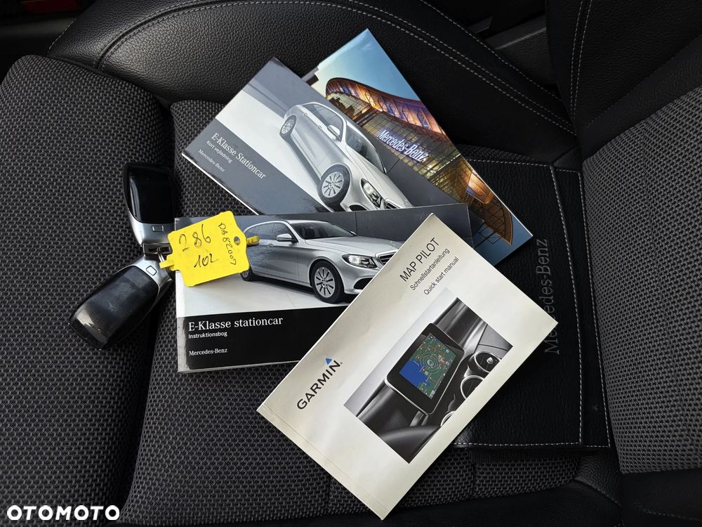 Mercedes-Benz Klasa E 220 d 9G-TRONIC - 36
