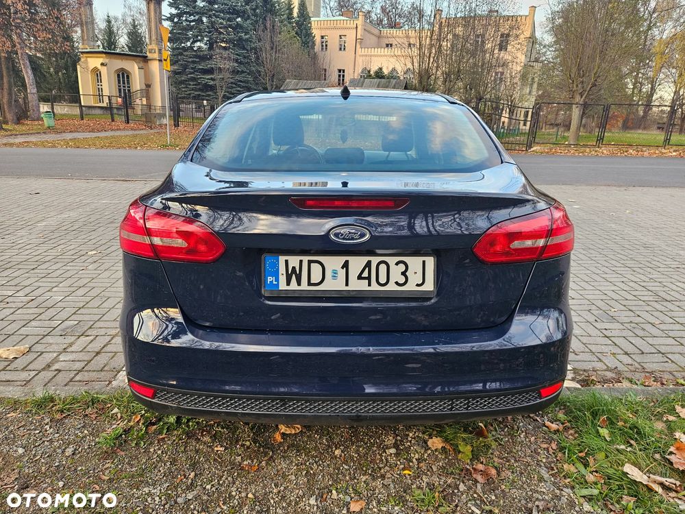 Ford Focus 1.6 Trend - 10